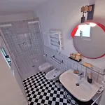 L'officina Oda ve Kahvaltı Bari