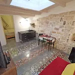 L'officina Oda ve Kahvaltı Bari