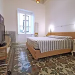 Oda ve Kahvaltı L'officina
