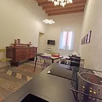L'officina 4*