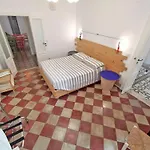 L'officina Oda ve Kahvaltı Bari