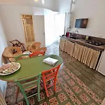 L'officina Oda ve Kahvaltı