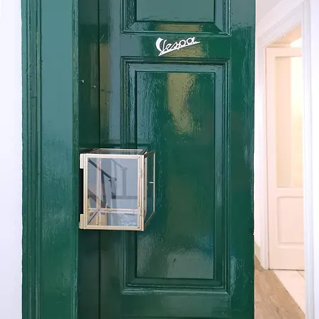 L'officina Бари