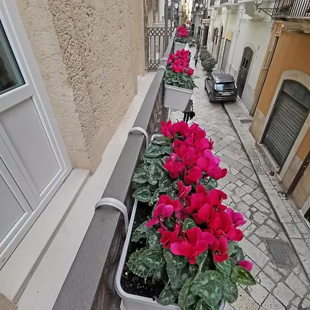 L'officina Frühstückspension