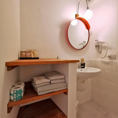 L'officina 4* Бари